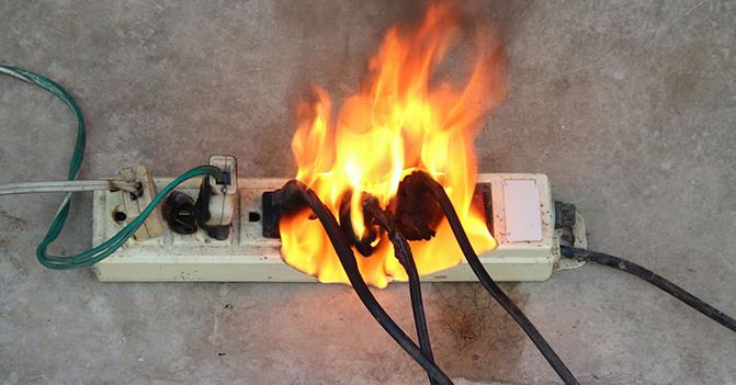 Ổ cắm điện bị chập - nguyên nhân và giải pháp khắc phục