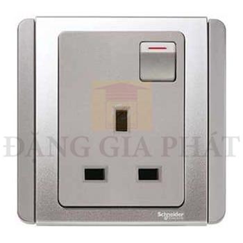 13A 3 pin switched socket E3015_GS_G19