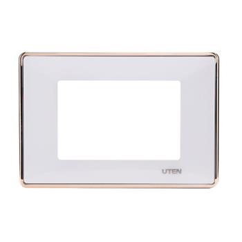 Mặt nhựa 3 thiết bị Q120D-PM3