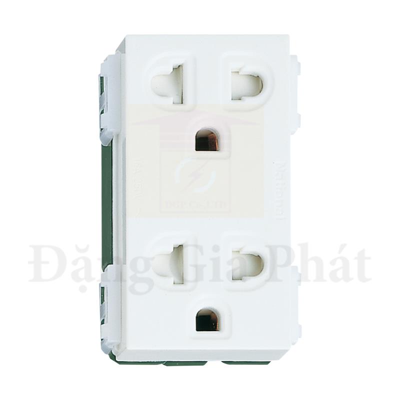 Ổ cắm đôi Panasonic WEV1582SW / WEG1582-7SW có màn che và dây nối đất, màu trắng