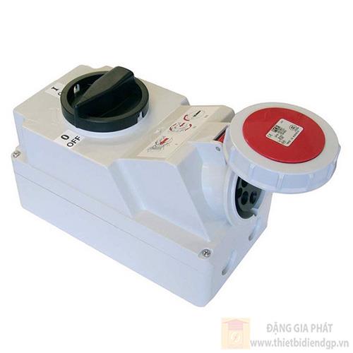 Ổ cắm công nghiệp 3 pha PCE kèm công tắc kín nước 32A -5P - 400V - 6H - IP67