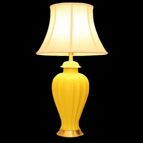 Đèn bàn chụp vải thân gốm VENUS KT7013