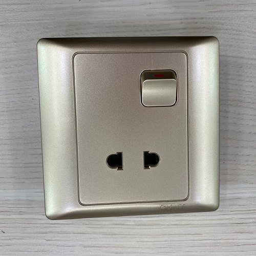 Ổ cắm điện đơn có công tắc CHINT NEW7-G401K/X 10A 250V