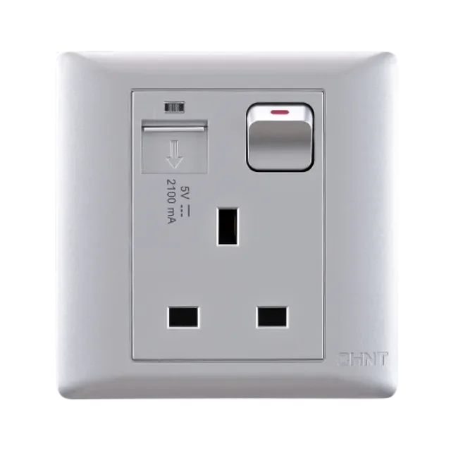 Ổ cắm đơn 3 chấu có USB CHINT NEW7-G42728