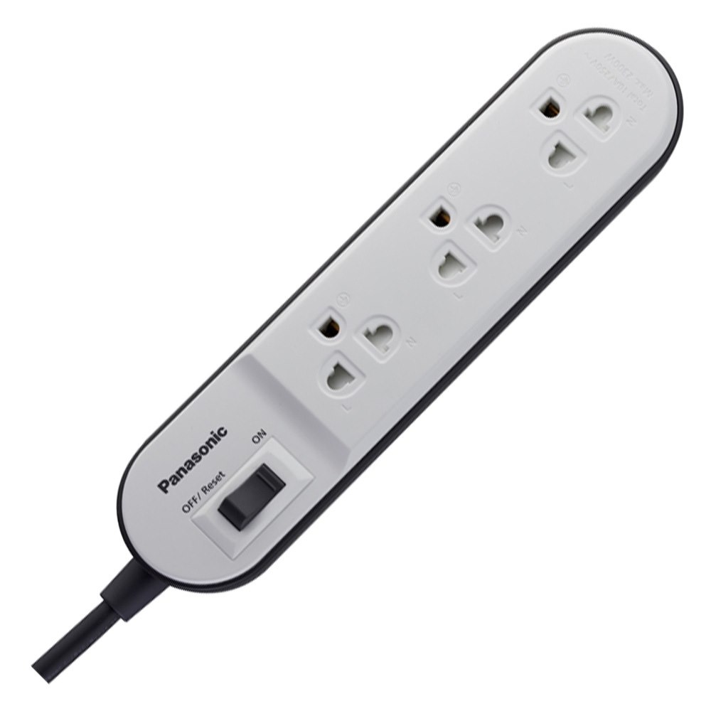 Ổ cắm kéo dài Panasonic WCHG24332W dài 3m 3 lỗ cắm 10A