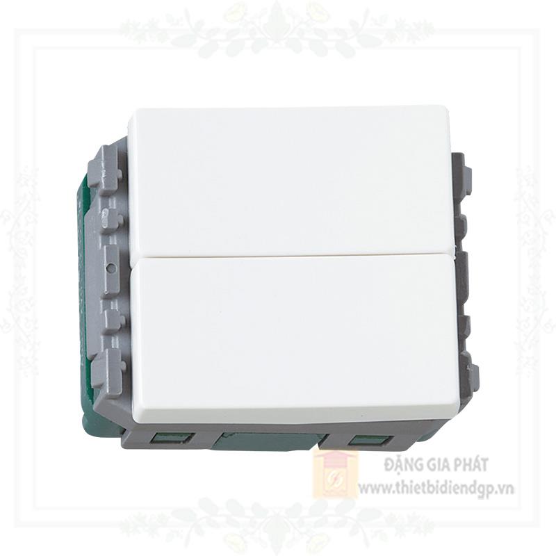 Công tắc C 2 chiều Panasonic WEVH5542-7 loại đôi 10A màu trắng