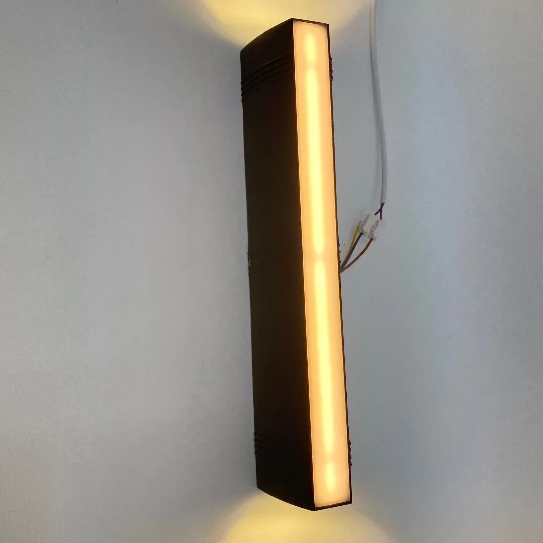 Đèn vách ngoài trời W65*L30*H365 - LED 3000K - 18W