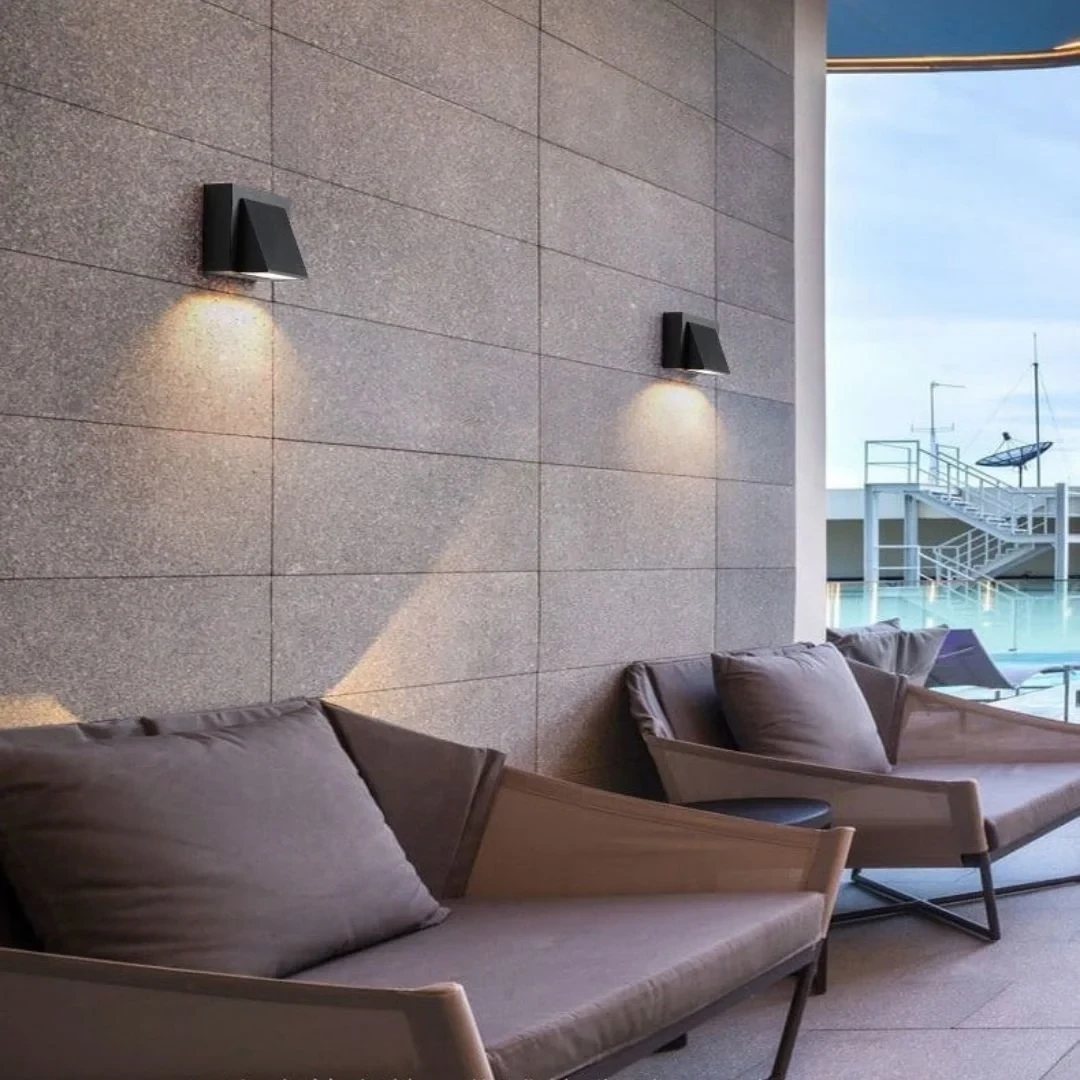 Đèn tường hiện đại VNT2220T1 Đen