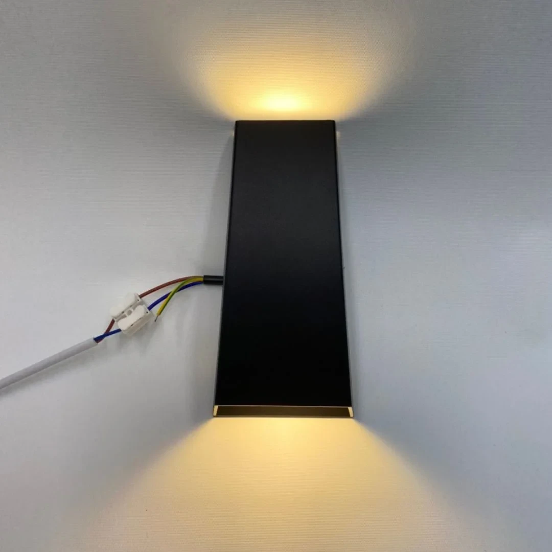 Đèn vách ngoài trời W50*L85*H170 - LED 3000K - 6W