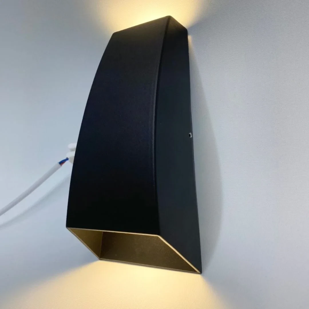 Đèn vách ngoài trời W50*L85*H170 - LED 3000K - 6W