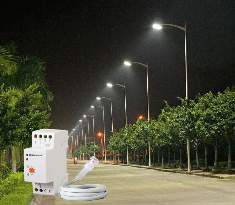 Tự động bật - tắt đèn cho hệ thống đèn đường, lối đi 