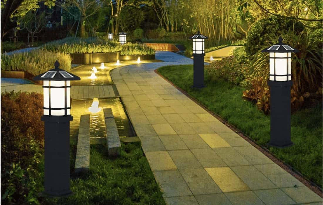 Đèn sân vườn năng lượng mặt trời