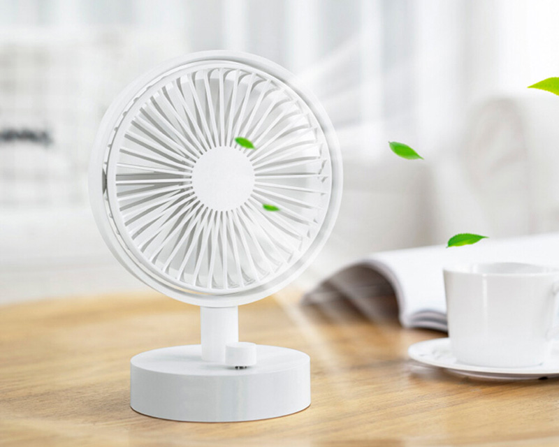 Quạt tích điện nổi bật với nhiều tính năng thuận tiện