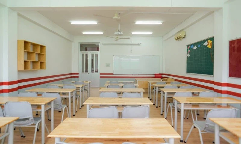 Đèn chiếu sáng lớp học Rạng Đông với công nghệ chống mỏi mắt an toàn cho thị lực