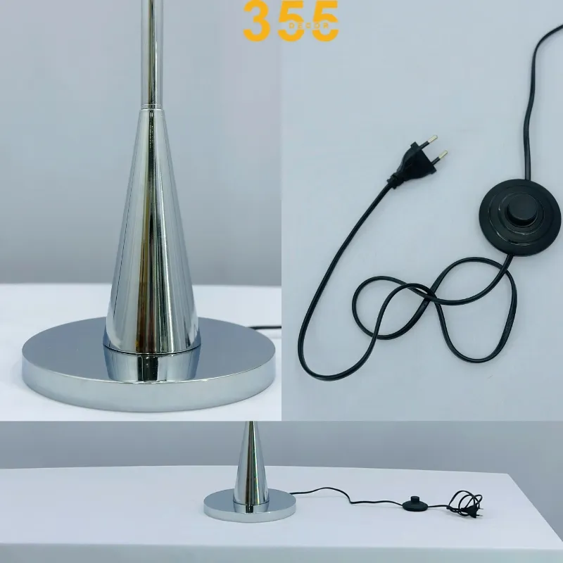 Ảnh cận cảnh thân đế đèn inox và dây điện kèm công tắc chân của Đèn Đứng