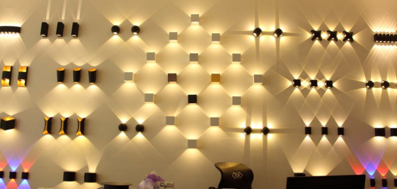 Đèn tường hiện đại