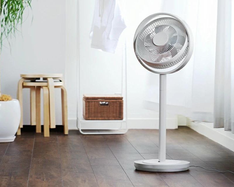 Nên cho quạt xoay đều ở các hướng