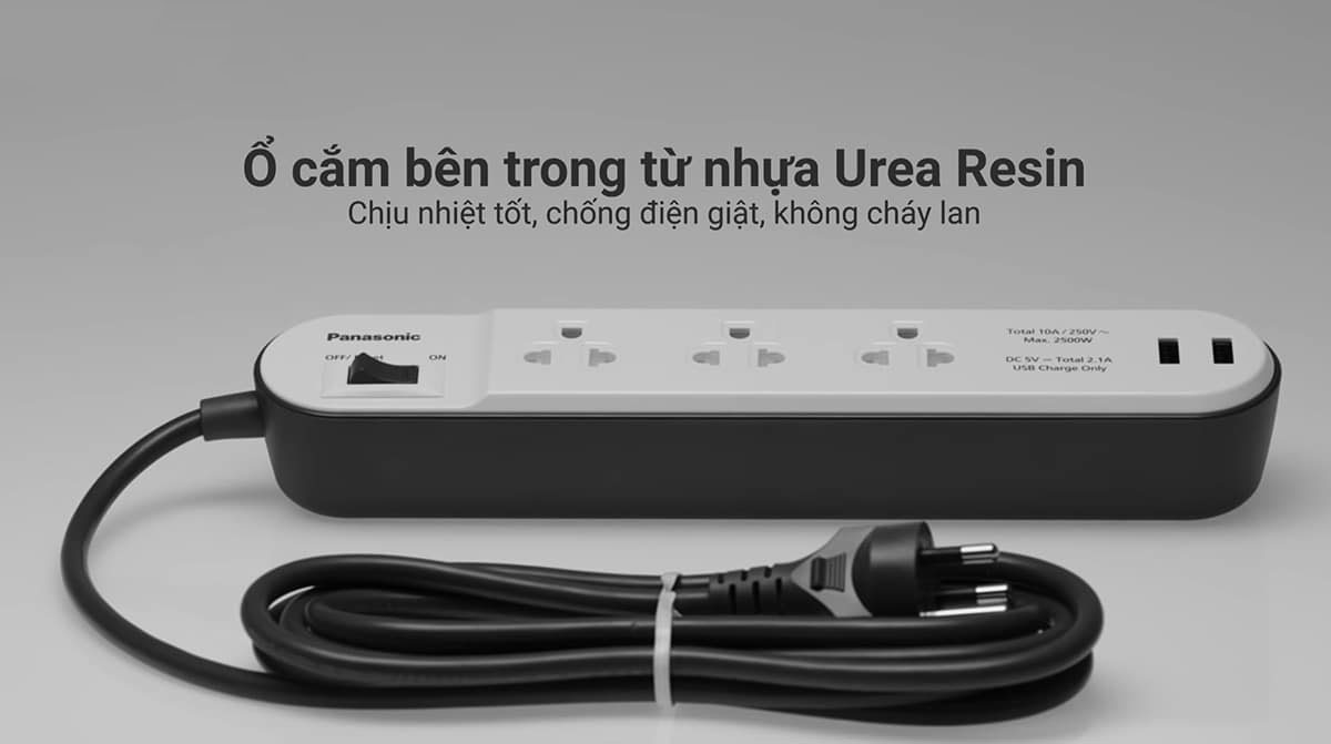 Ổ cắm điện có dây Panasonic được làm từ nhựa Urea Resin chịu nhiệt tốt, chống điện giật, không cháy lan