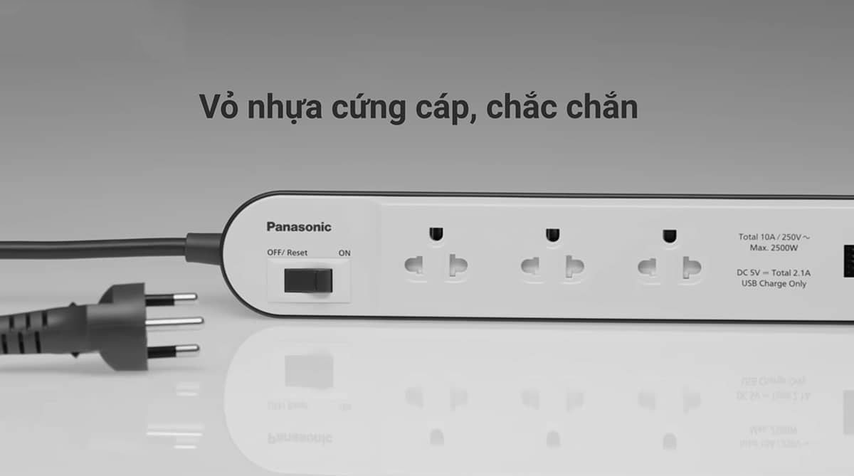 Ổ cắm nối dài Panasonic có vỏ nhựa cứng cáp chắc chắn