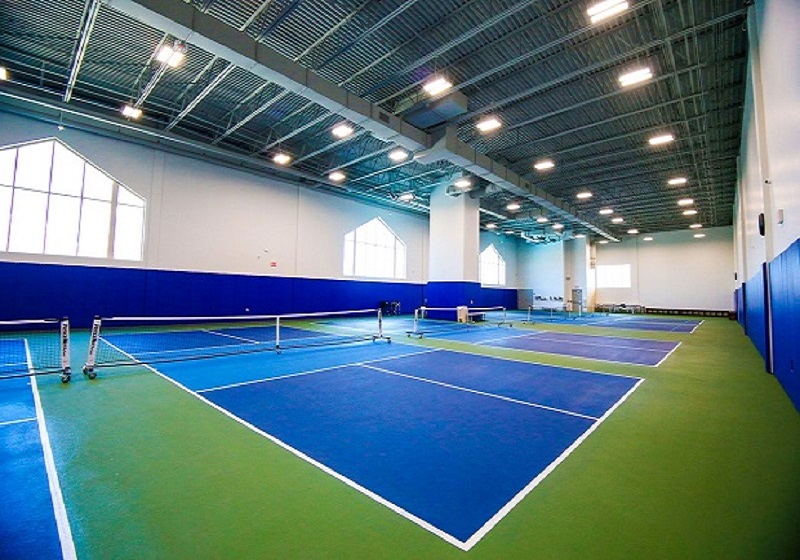 Đèn Led chiếu sáng sân Pickleball trong nhà